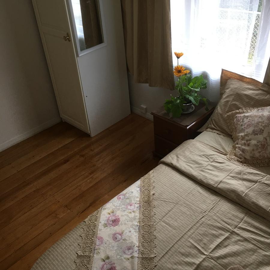At Homestay Auckland Exterior photo