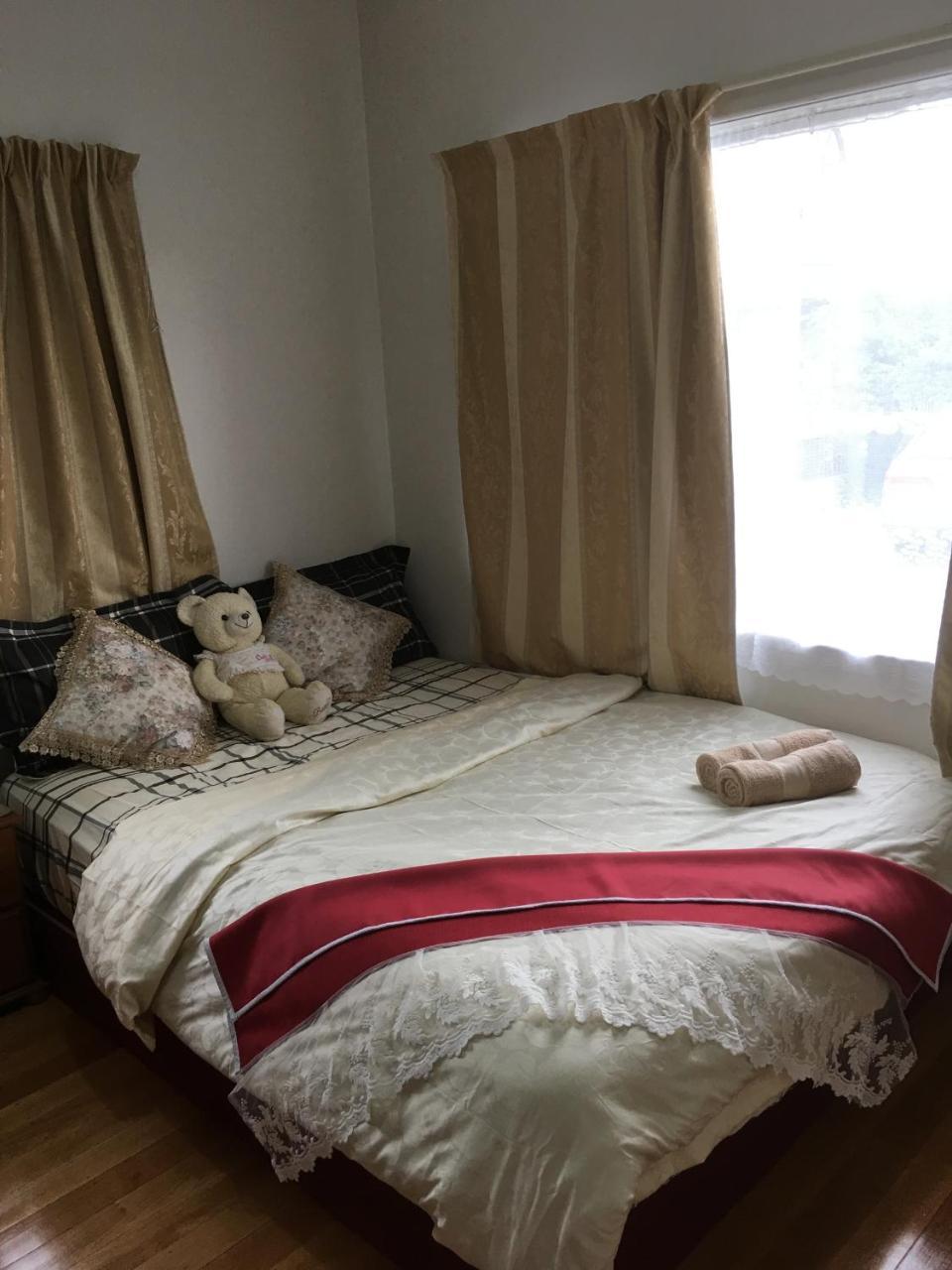 At Homestay Auckland Exterior photo