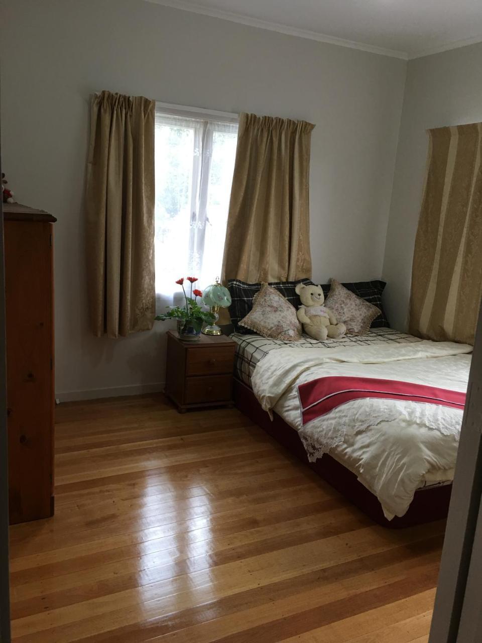 At Homestay Auckland Exterior photo